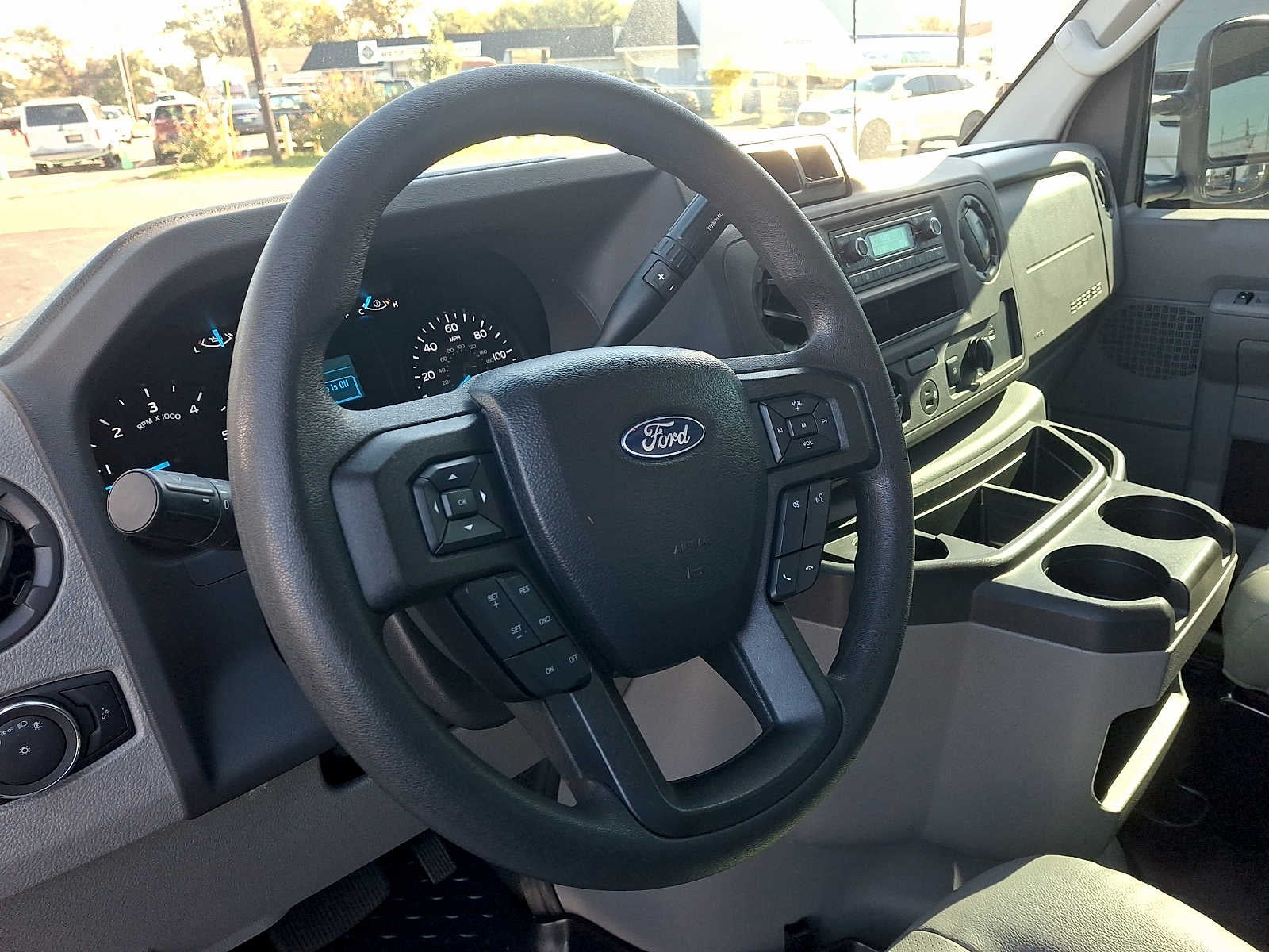 2023 Ford E-Series Cutaway E-350 SRW 138" WB