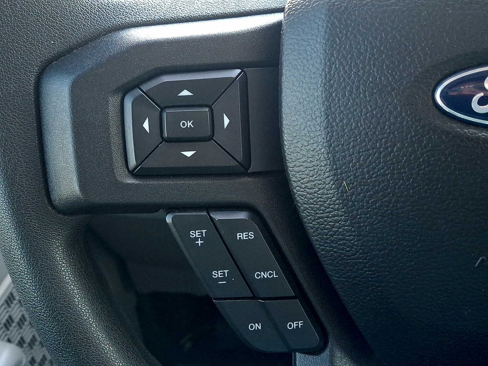 2023 Ford E-Series Cutaway E-350 SRW 138" WB
