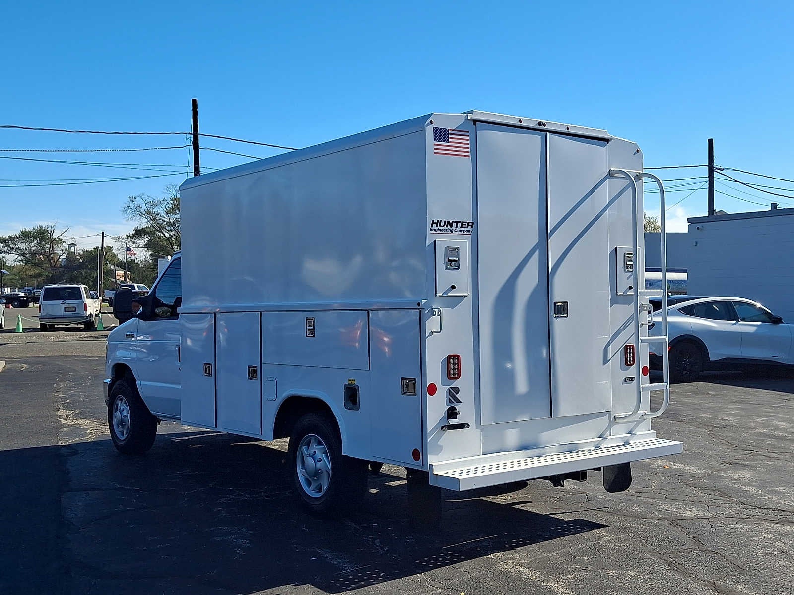 2023 Ford E-Series Cutaway E-350 SRW 138" WB